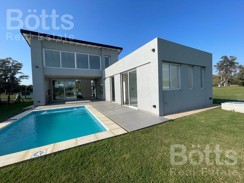 Casa En Venta Barrio Privado Lomas Athletic Club Golf