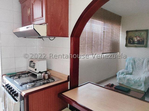 Cómodo Apartamento En Venta En Roca Lisa Zona Este. Pm