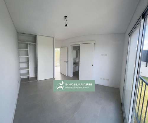 Casa Con Pileta En Venta En Barrio Puerto | El Cantón - Financiación - 3 Dormitorios - Pérgola Cubierta