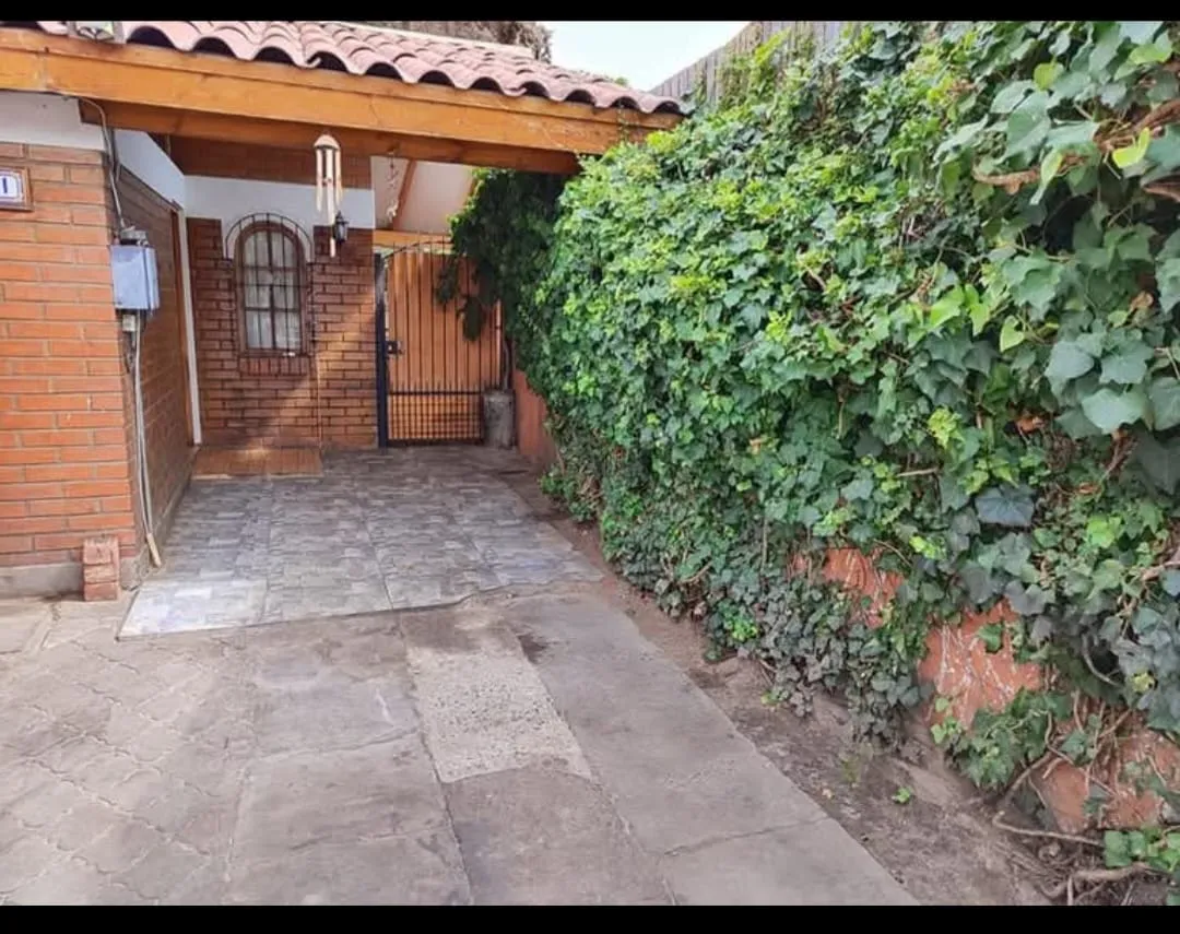 Imagen 1 de 6 de Oportunidad De Inversión: Casa Con Destino Comercial Av