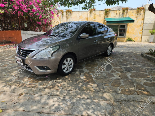 Nissan Versa 1.6 Advance