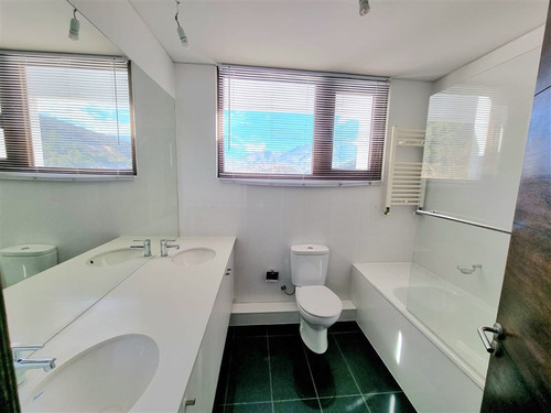 Imagen 13 de 20 de Casa En Venta En Lo Barnechea
