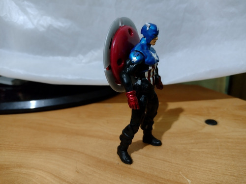 Capitan America Ultimate Marvel Universe Figura 10 Cm (Usado)