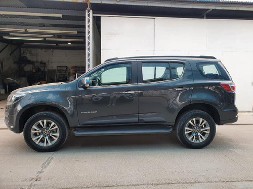 Imagen 7 de 11 de Chevrolet Trailblazer 2.8 4x4 Ltz Aut L/17 2017
