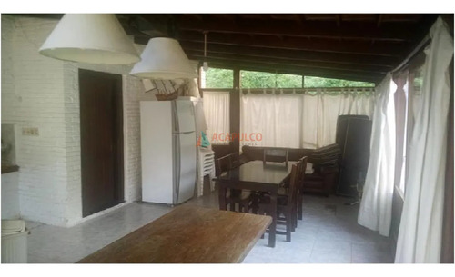 Muy Buena Casa - 1020 M2 Terreno Y 180 M2 Edificados