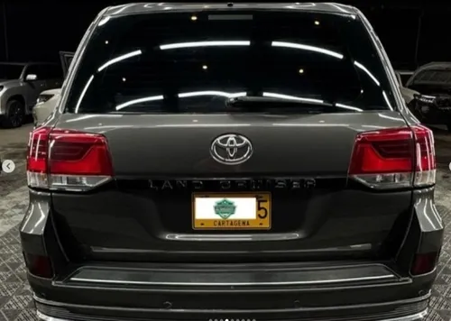 Toyota Land Cruiser SAHARA LC200 VX.