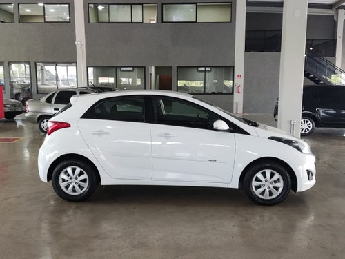 Hyundai HB20 HB20 1.6 COMFORT PLUS 16V FLEX 4P AUTOMÁTICO