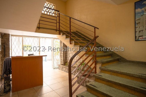 Imagen 2 de 15 de Edificio En Venta Las Mercedes Caracas. Zonificación V6 - Ct. Código 23-21066 Mr.