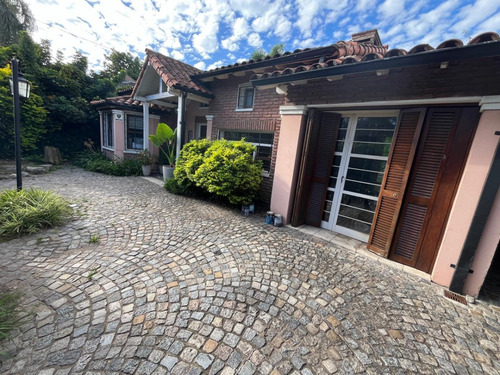 Chalet 5 Amb (hurlingham Centro 5 Esquinas)