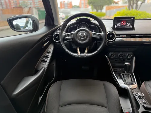 Mazda 2 2 Touring A/T 6AB FE