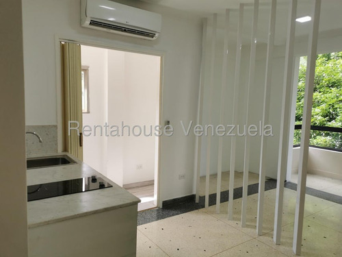 Apartamento Tipo Estudio, Ideal Para Ejecutivos, Estudiantes O Pareja. Urb. Las Acacias, Cerca De La Ucv. Agenda Tu Visita