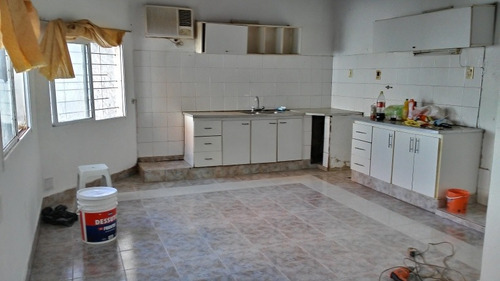 Imagen 1 de 10 de Casa Interna 2 Ambientes Con Patio , 01165260361 Lomas