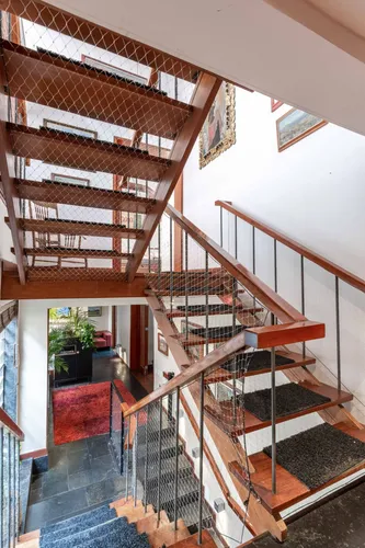 Casa En Venta En Los Rosales. Cod V8293