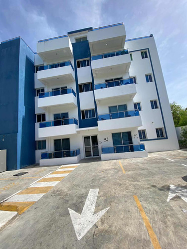 Apartamento Ubicado En La Zona De Caleta, La Romana