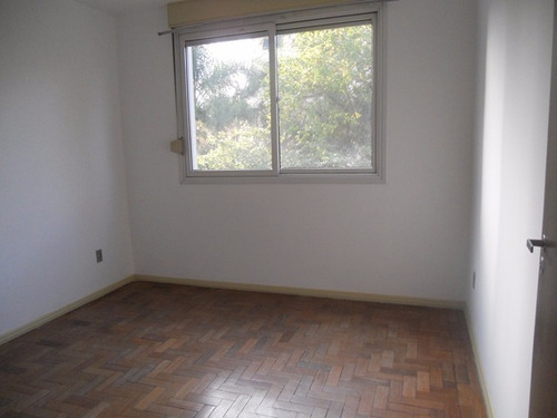 Imagem 3 de 3 de Apartamento Amplo No Bairro Menino Deus - 763