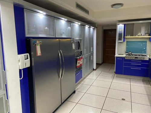 Imagen 3 de 11 de En Venta Hermosa Villa Con Canal