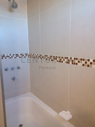 Imagen 14 de 25 de Paseo 137 E/1 Y 2 Villa Gesell, Departamento Amueblado En Venta De 2 Dormitorios