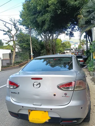 Mazda 2 1.498 sedan