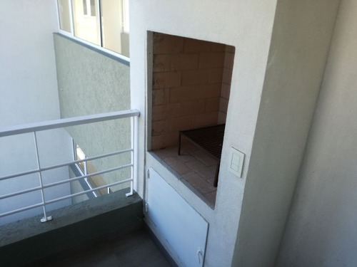 Imagen 12 de 15 de Vendo Excelentes Departamentos De 1 Dormitorio Con Quincho Y Piscina. Belgrano Al 200.