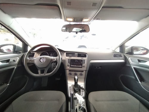 Volkswagen Golf 2015 Trendline Tp 1600cc R15