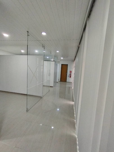 Imagen 7 de 15 de Galpón En Venta San Diego Cerca De Metrópolis Gavip