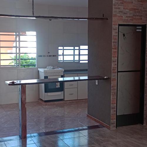 Departamento En Venta - 2 Dormitorios 3 Baños - Cochera - 187mts2 - Villa Udaondo