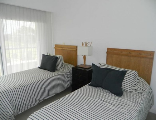 Venta De Apartamento 4 Dormitorios En Pinares, Punta Del Est