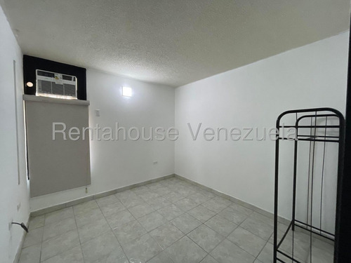 Excelente Apartamento En Alquiler En Urbanización Privada Narayola La Morita Amoblado Piso Bajo Listo Para Mudarse Nela 25-17684