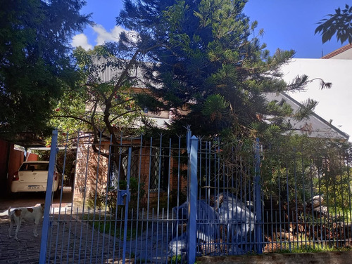 Casa 6 Ambientes, Fondo Libre. Apta Credito