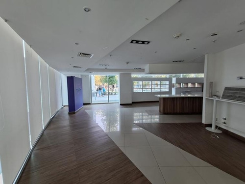 Arriendo Local Comercial En Alonso De Córdova Id 50.492-lin