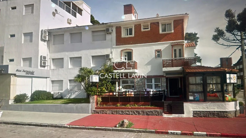 Casa A Pasos De La Rambla Mansa - Apta Para Hostel Y Gastronomía.