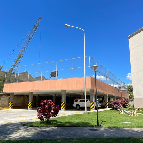 En Venta Pent-house Duplex En El Conjunto Resd. Valle Topacio, Municipio San Diego Estado Carabobo / Venezuela Emer.
