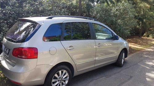 Volkswagen Suran 1.6 Imotion Highline 11c 2011