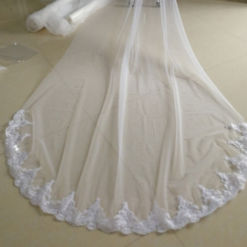 Imagen 5 de 8 de Velo De Novia Simple Largo Y Elegante De Encaje De Una Sola