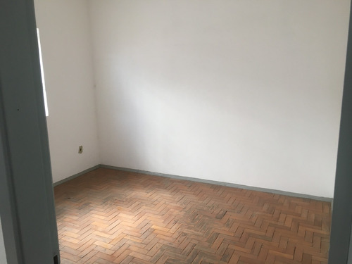 Imagem 11 de 14 de Vendo Apartamento No Horto, Belo Horizonte Urgente !!