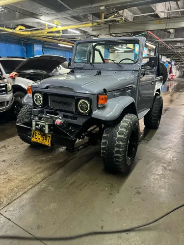 Toyota Macho Carpado Land Cruiser Fj40