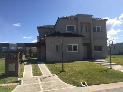 Imagen 2 de 14 de Venta Casa En Nordelta!! Excelente Calidad