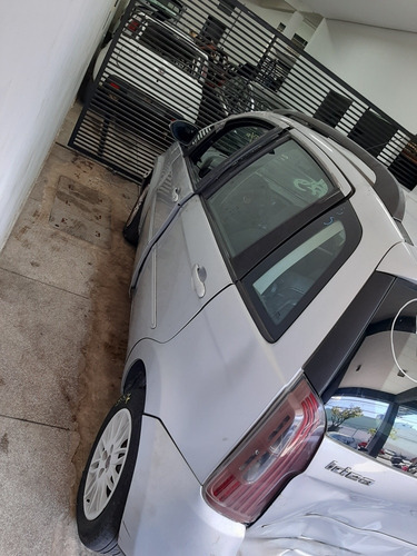 Imagem 11 de 15 de Sucata Fiat Idea Attractive 1.0 2012