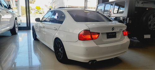 Imagen 3 de 12 de Bmw Serie 3 3.0 330i Sedan Executive
