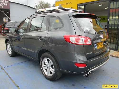 Hyundai Santa Fe Gl 4x2 2400cc Mt Aa