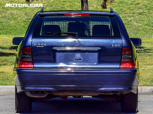 Imagen 4 de 25 de Mercedes-benz C220 Cdi Extra Full | Permuta / Financia