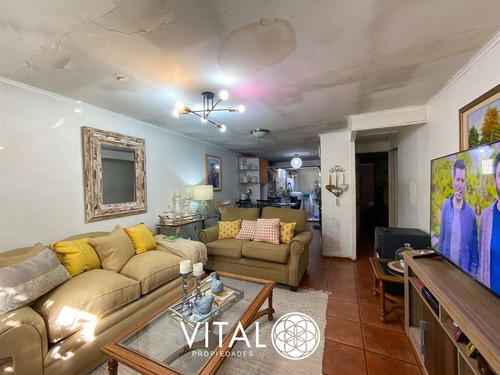 Casa En Venta De 2 Dorm. En Puente Alto