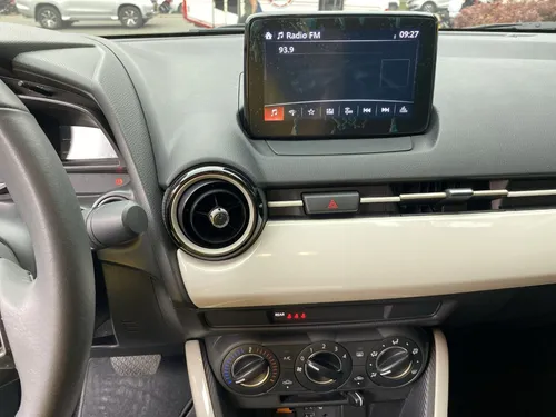 Mazda 2 1.5 Touring At 4x2 2025