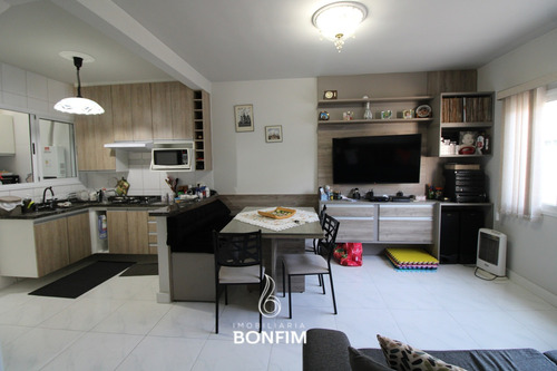 Imagem 2 de 23 de Sobrado Em Condomínio Com 3 Dormitórios À Venda Com 185m² Por R$ 540.000,00 No Bairro Capão Raso - Curitiba / Pr - Sob0158