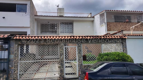 Amplia Y Bien Mantenida Casa En Venta En La Trinidad Mls #24-5959 Ag