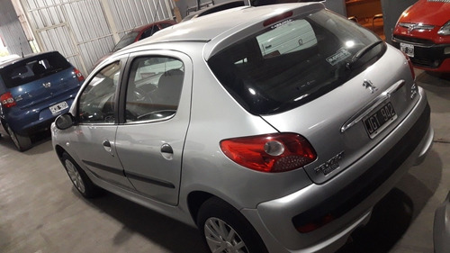 Peugeot 207 1.4 Xr 2010