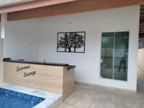 Imagem 3 de 7 de Casa No Bairro Cibratel 2, Em Itanhaém, Litoral Sul De São Paulo, Localizada No Lado Praia Á 1.600 Metros Do Mar. Imóvel Com 150 M² De Terreno Sendo 90 M² De Área Construída. Possui Piscina, Churrasqu