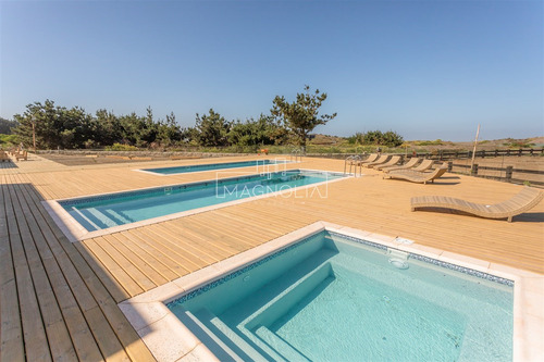 Casa En Venta De 3 Dorm. En Pichilemu