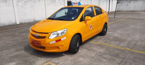 Imagen 3 de 15 de Chevrolet Sail Sedan Taxi Amarillo