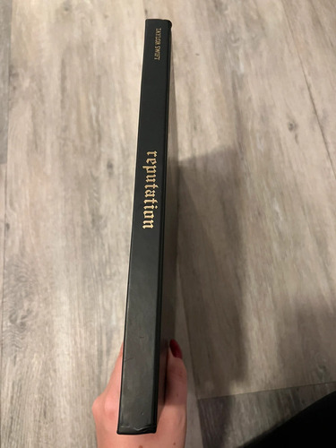 Reputation Book Capa Dura Taylor Swift